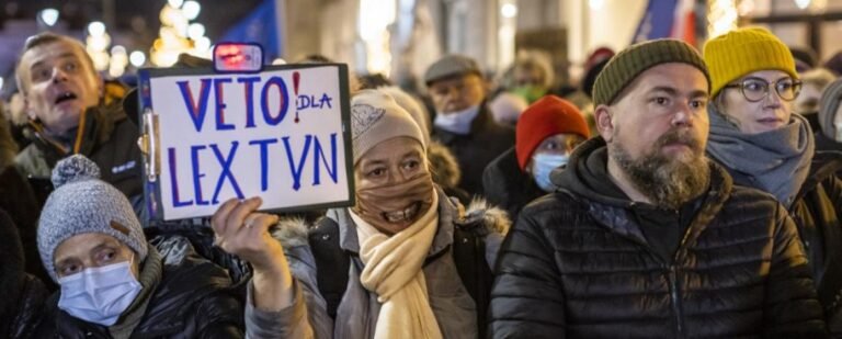 RSF asks Polish president not to sign draconian “Lex TVN” bill into law